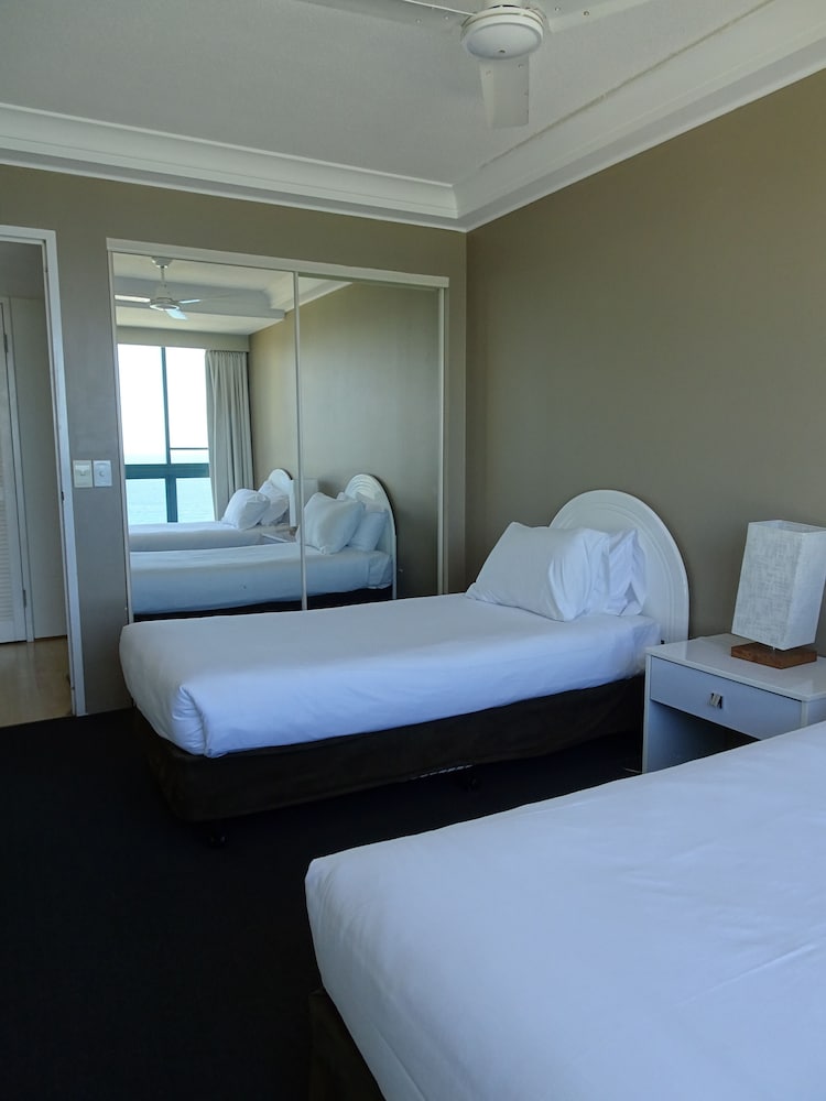 Mantra Crown Towers Surfers Paradise 33/95