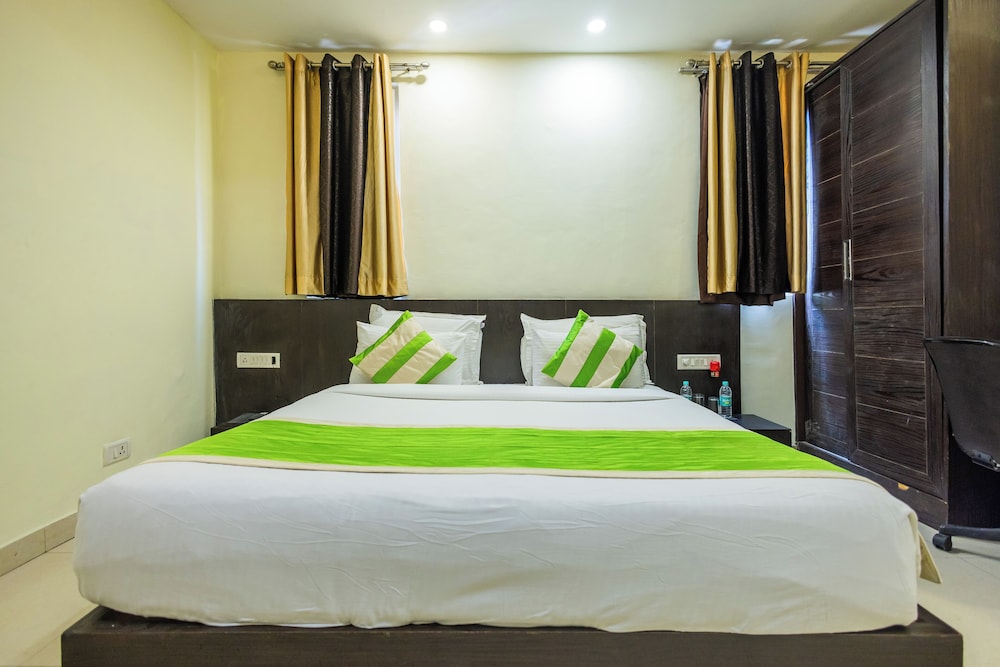 Hotel Di-Arch Lucknow 25/50