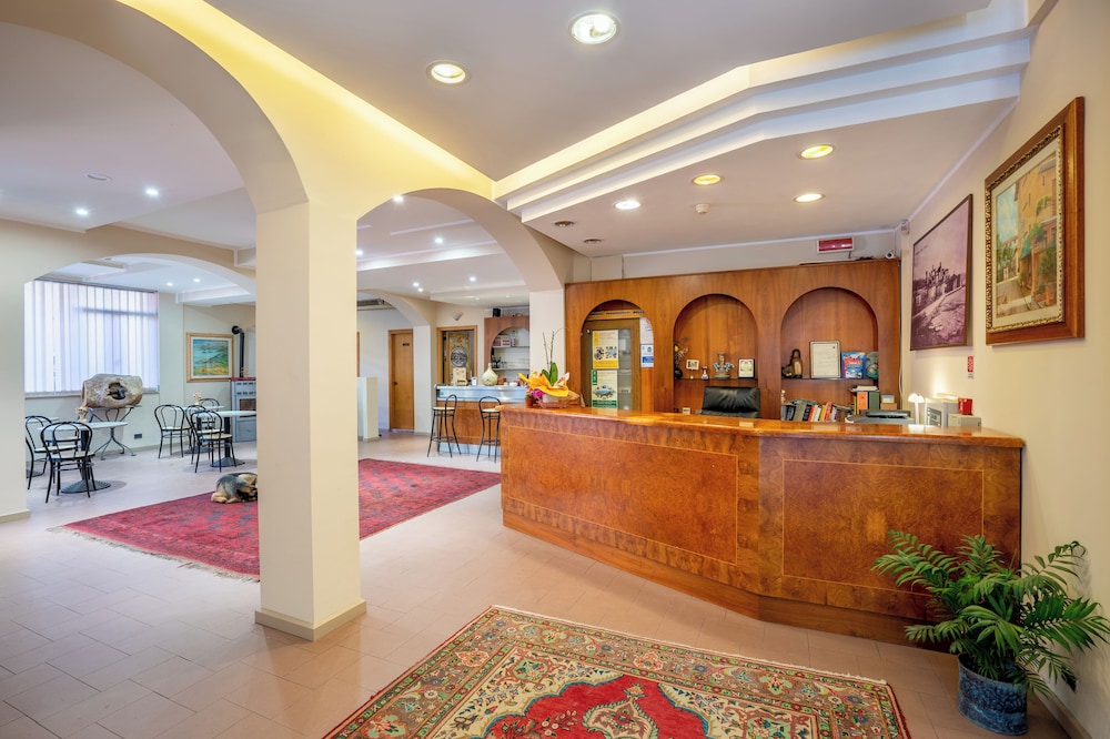 Trasimeno Hotel 1/28