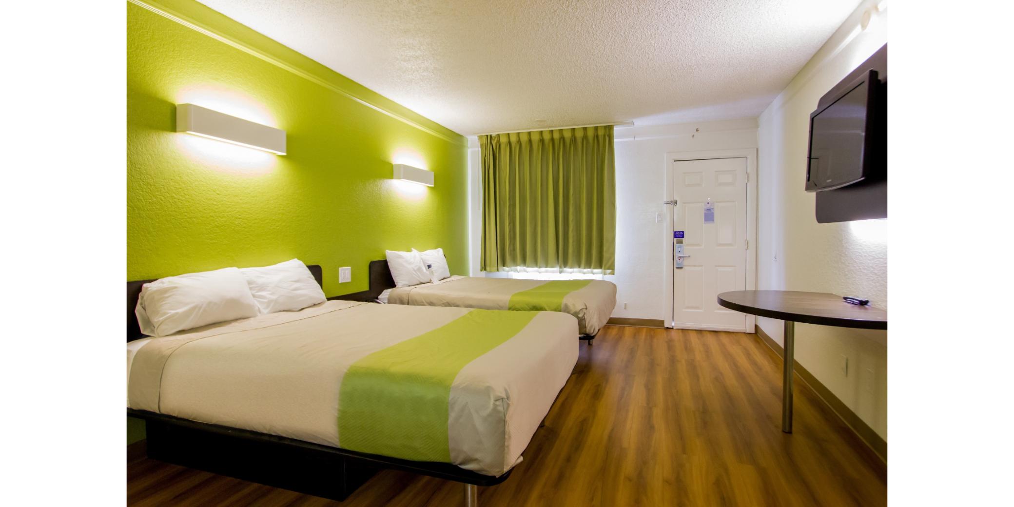 2 Full Beds - Non-Smoking