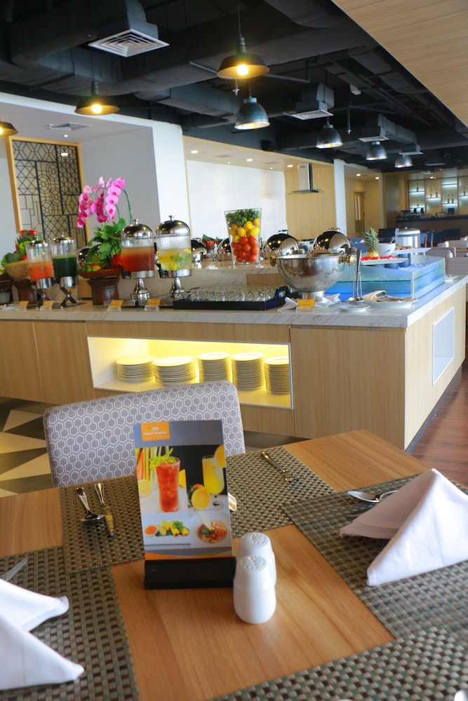 Hotel Santika Mega City Bekasi 36/49