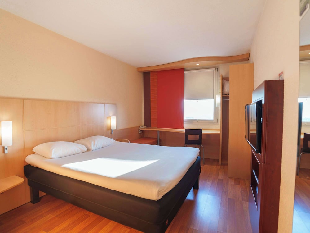 Ibis Laon 7/43