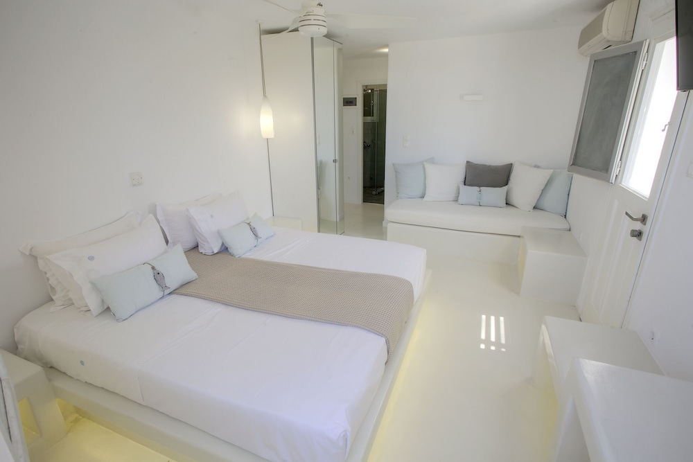 Andronis Minois - Small Luxury Hotels of the World 25/64