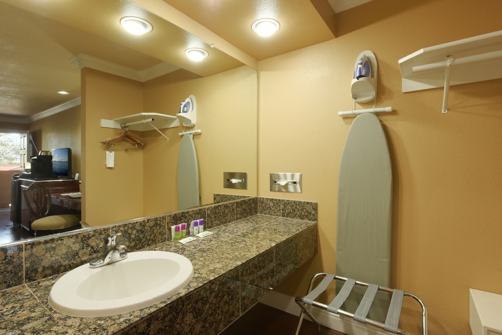 Signature Inn San Jose 26/58