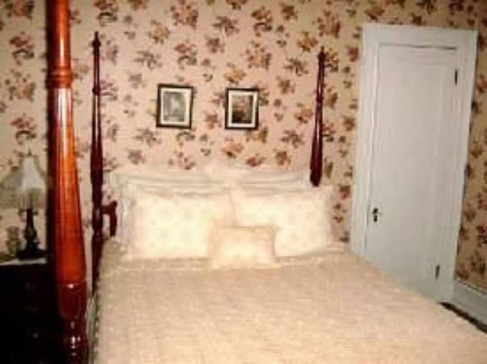 Brookview Manor Inn of the Poconos 10/51