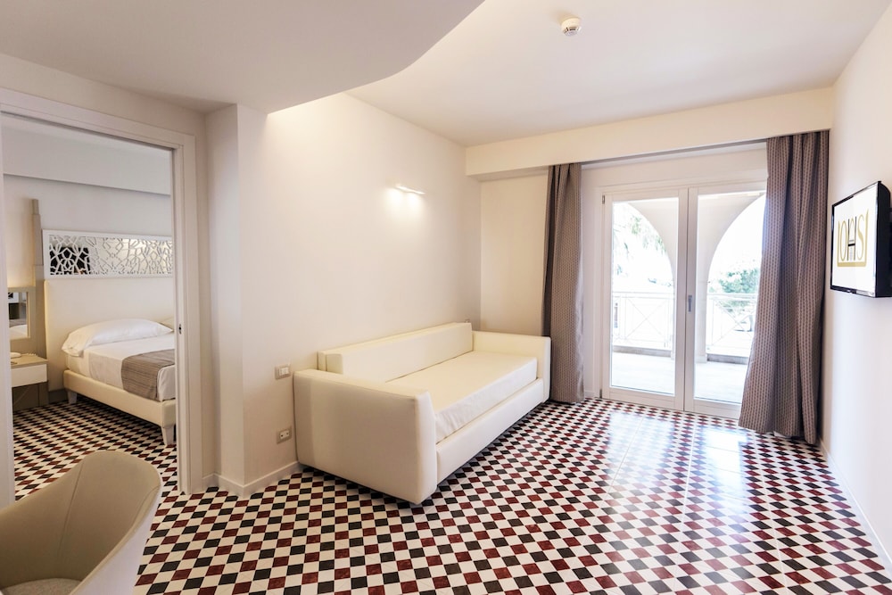 JUNIOR SUITE, DELUXE