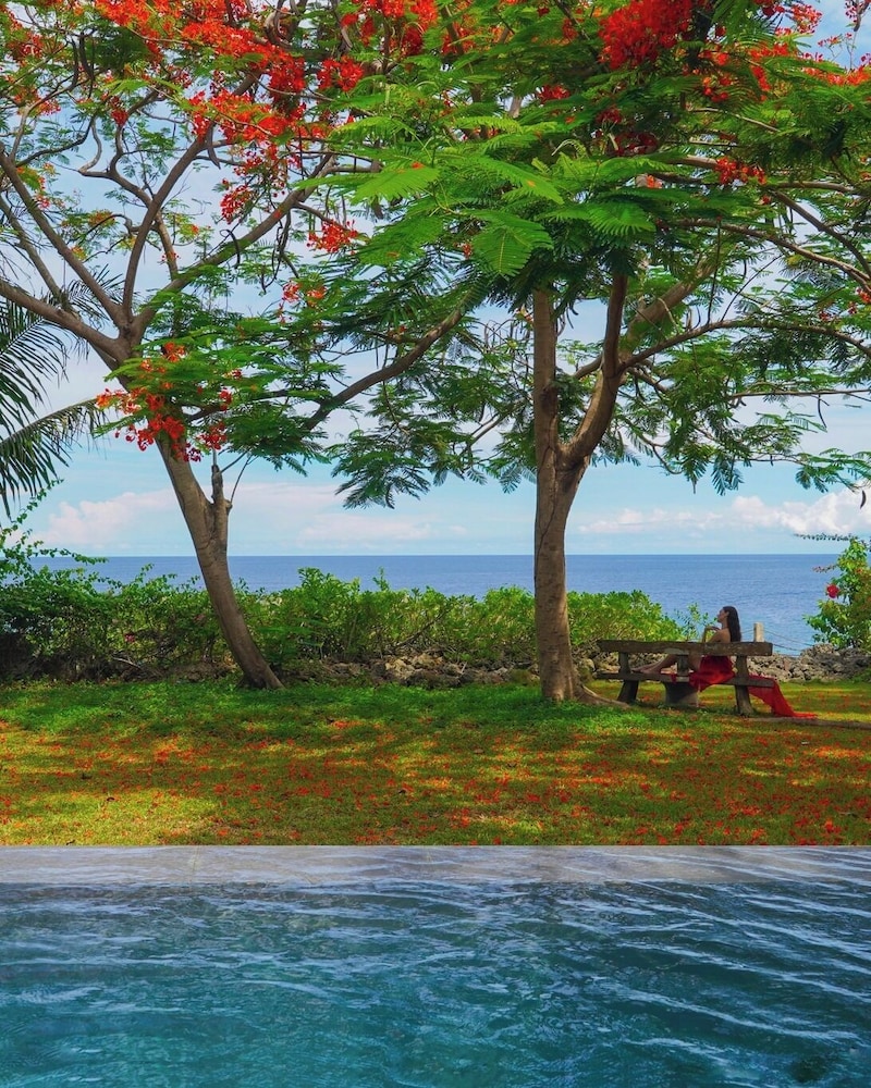 Amorita Resort 72/75