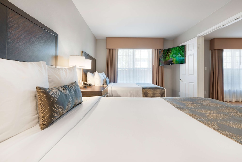 Chase Suite Hotel Brea 18/55