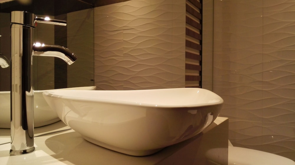 Aparta Suites Torre Poblado 39/40