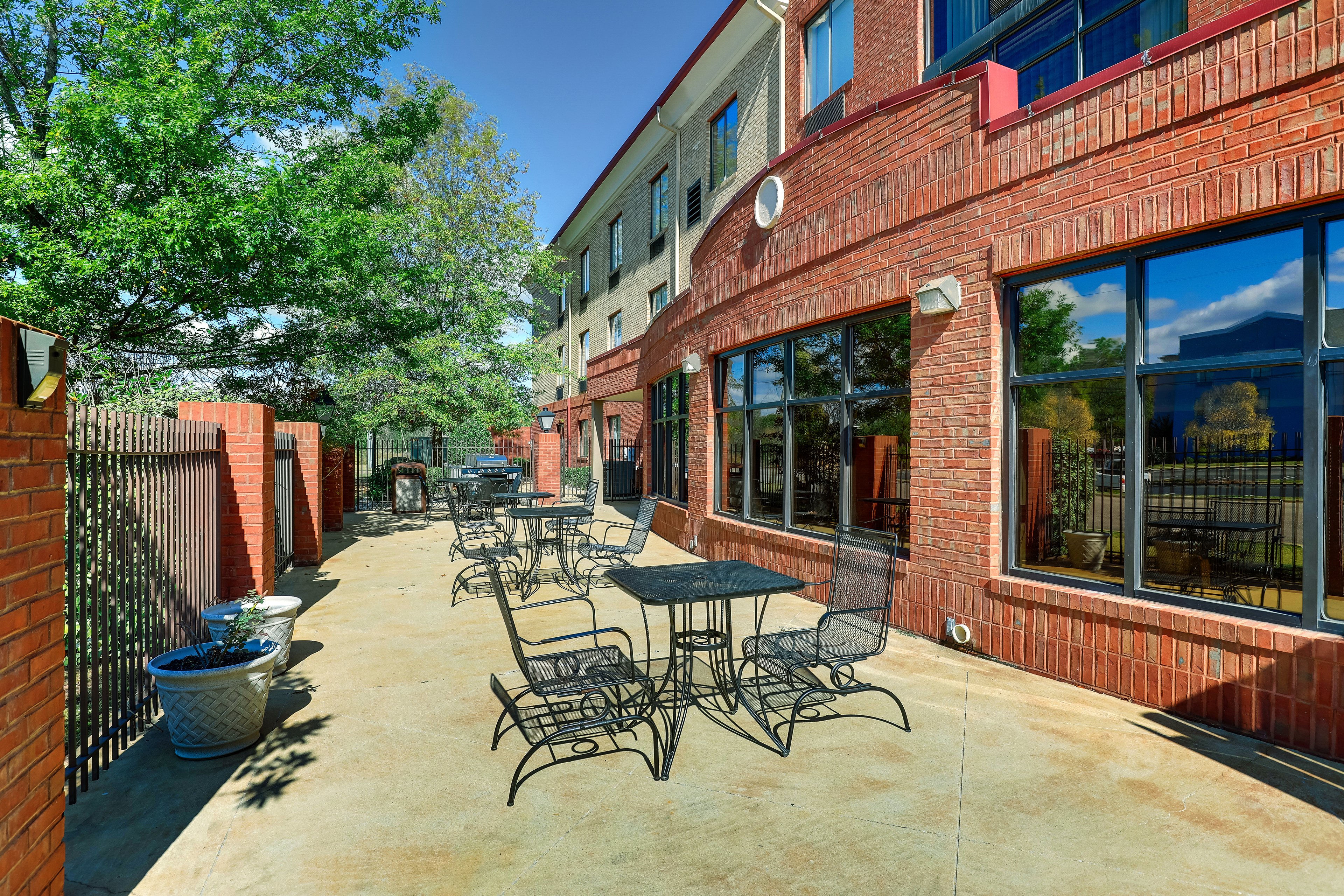 Holiday Inn Express Hotel And Suites Gadsden W Near Attalla 74/76