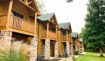 Grand Bear Resort at Starved Rock 6/57