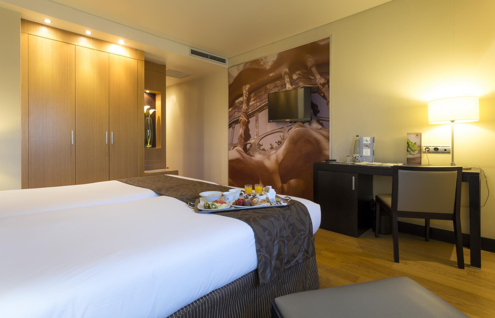 Room, Twin Beds, with Extra Bed