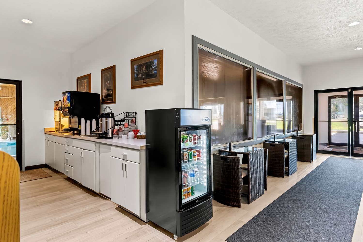 Americas Best Value Inn Tahquamenon Country 9/30