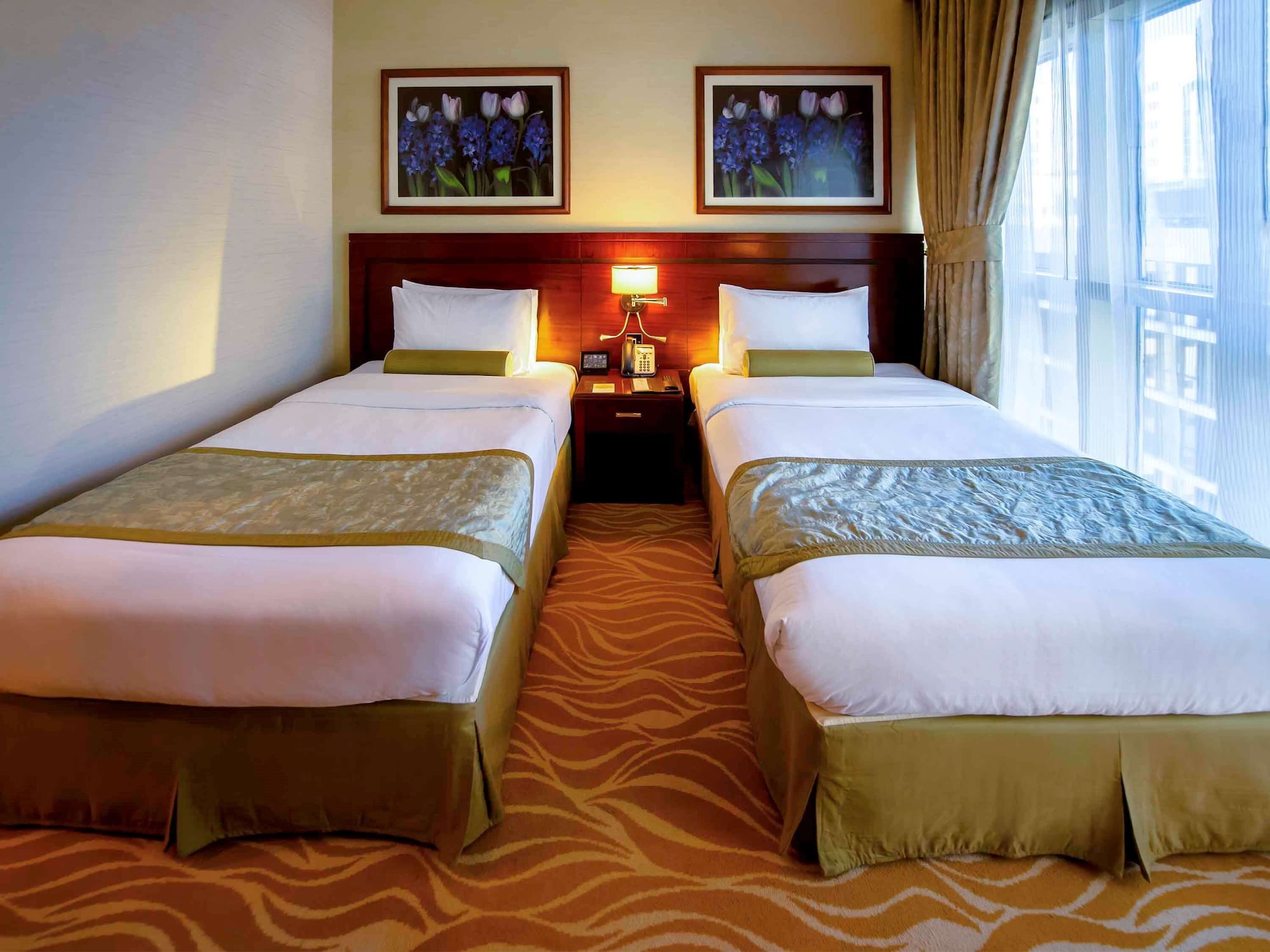 2 BEDROOMS, SUITE