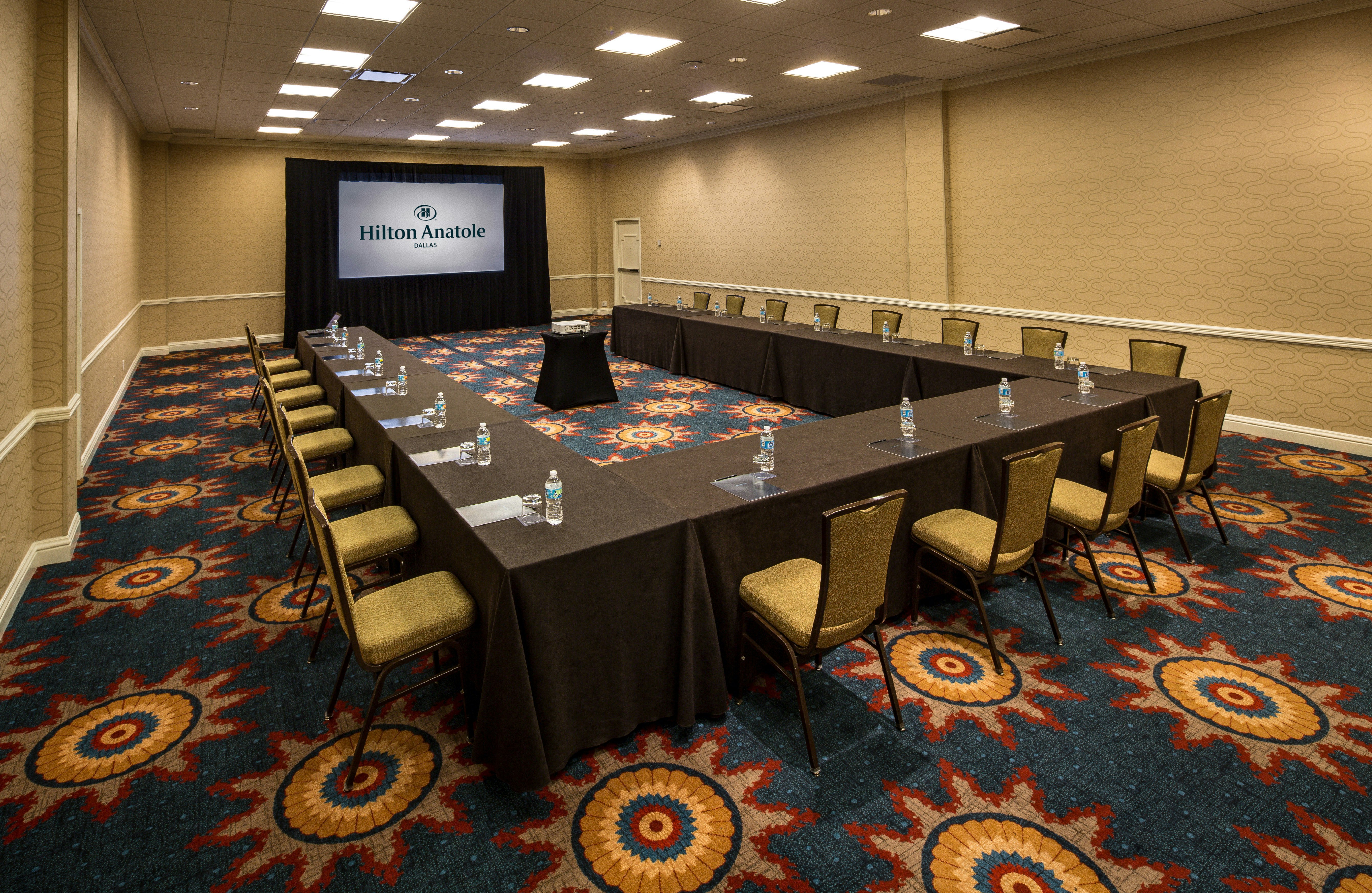 Hilton Anatole 73/90