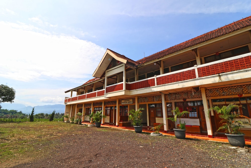 Hotel Agung Permata Artha by ZUZU 1/30
