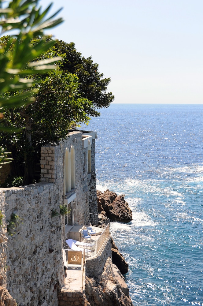 Cap Estel 66/77