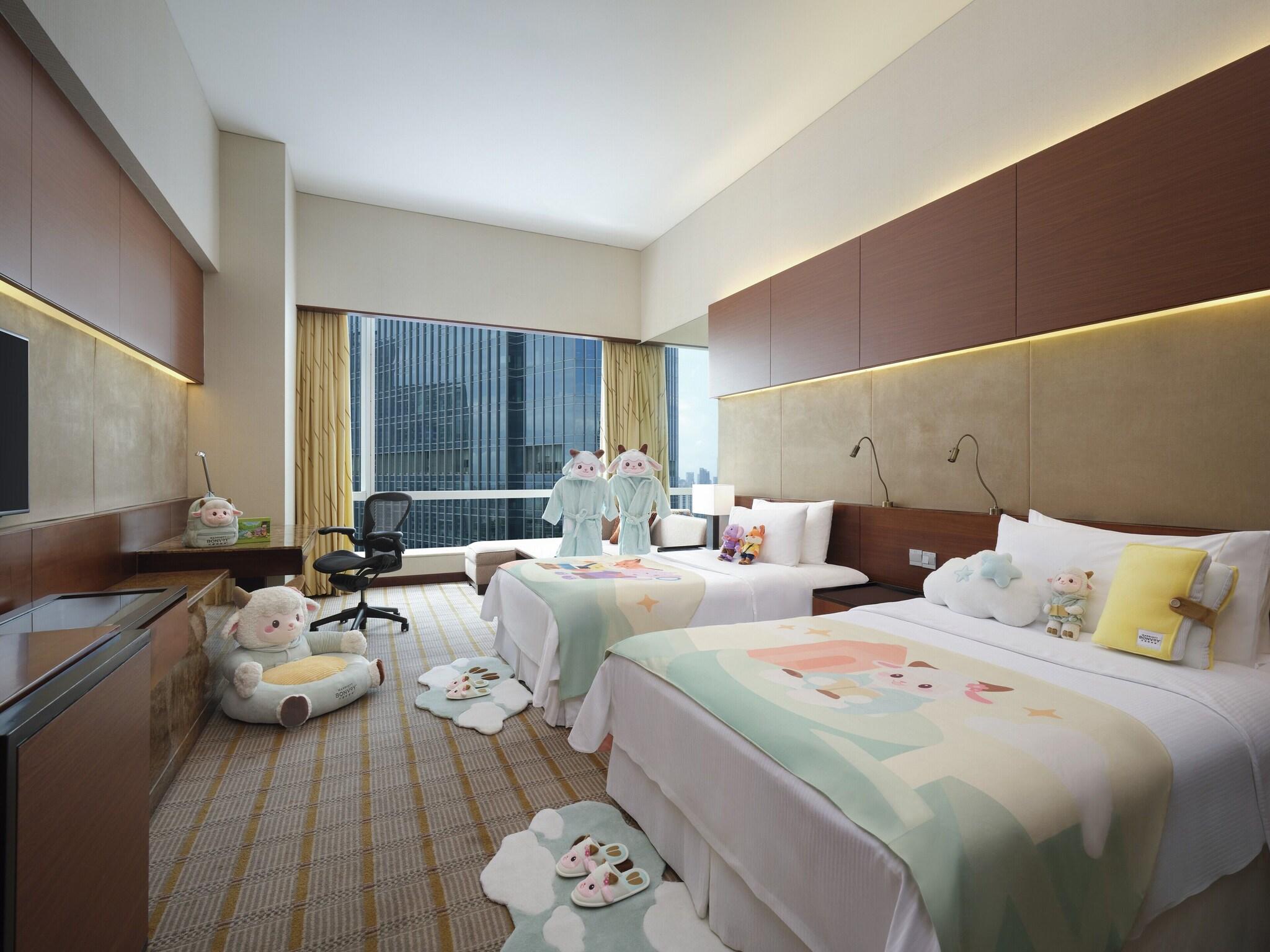 Standard, Twin Beds