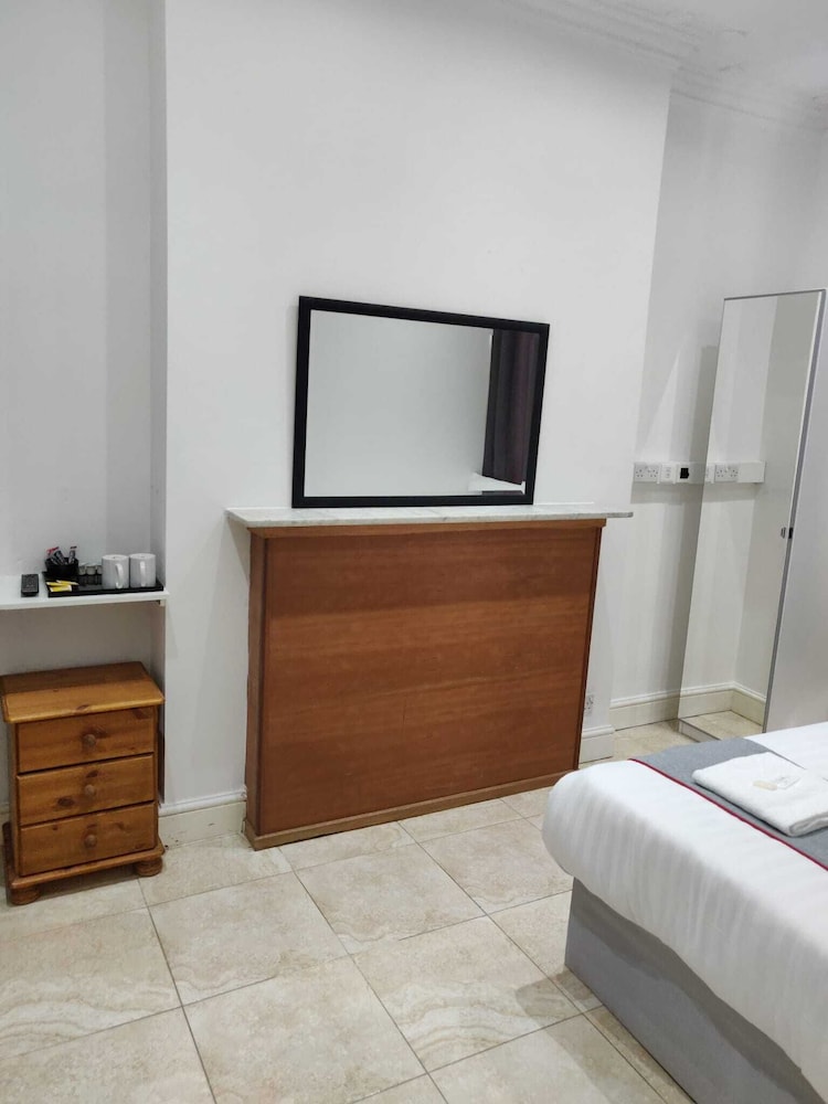 Apollo Hotel Kings Cross 7/41