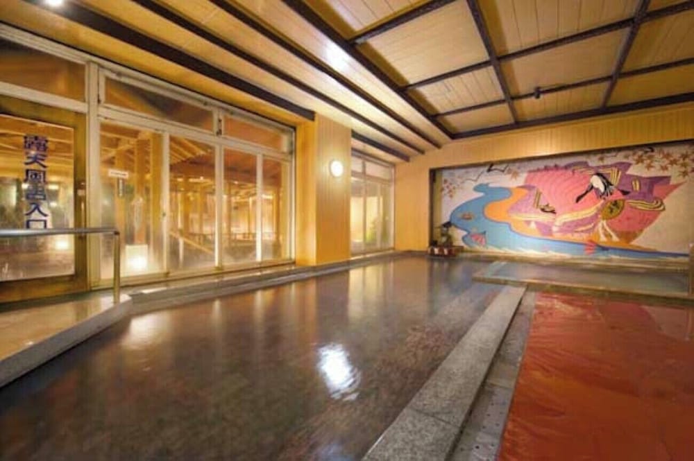 Shimobe Hotel 32/67