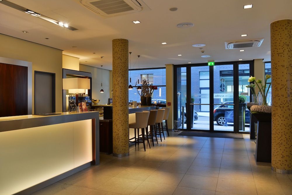 Hotel Santo 4/48