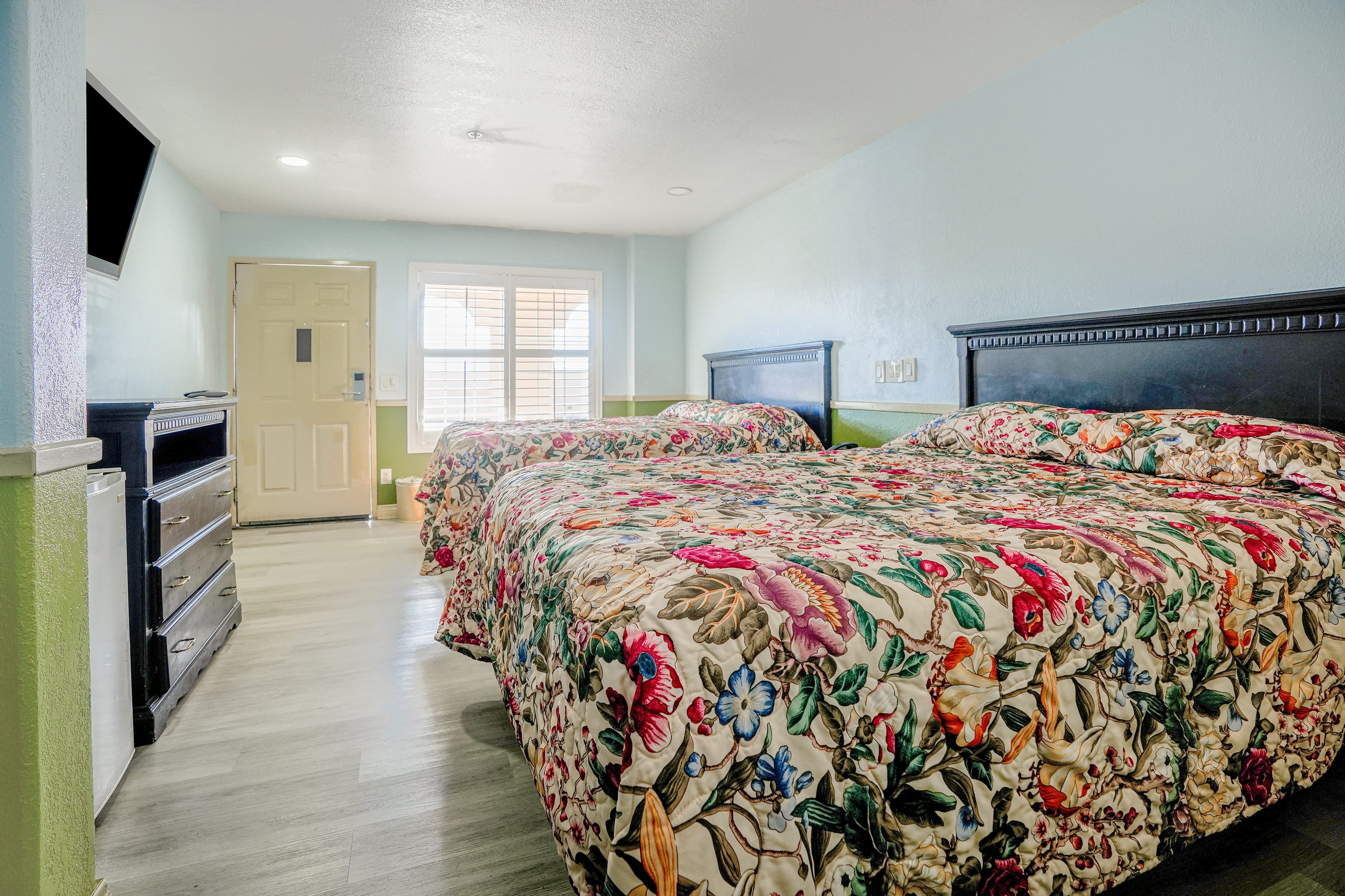 OYO Day And Night Inn 4/27