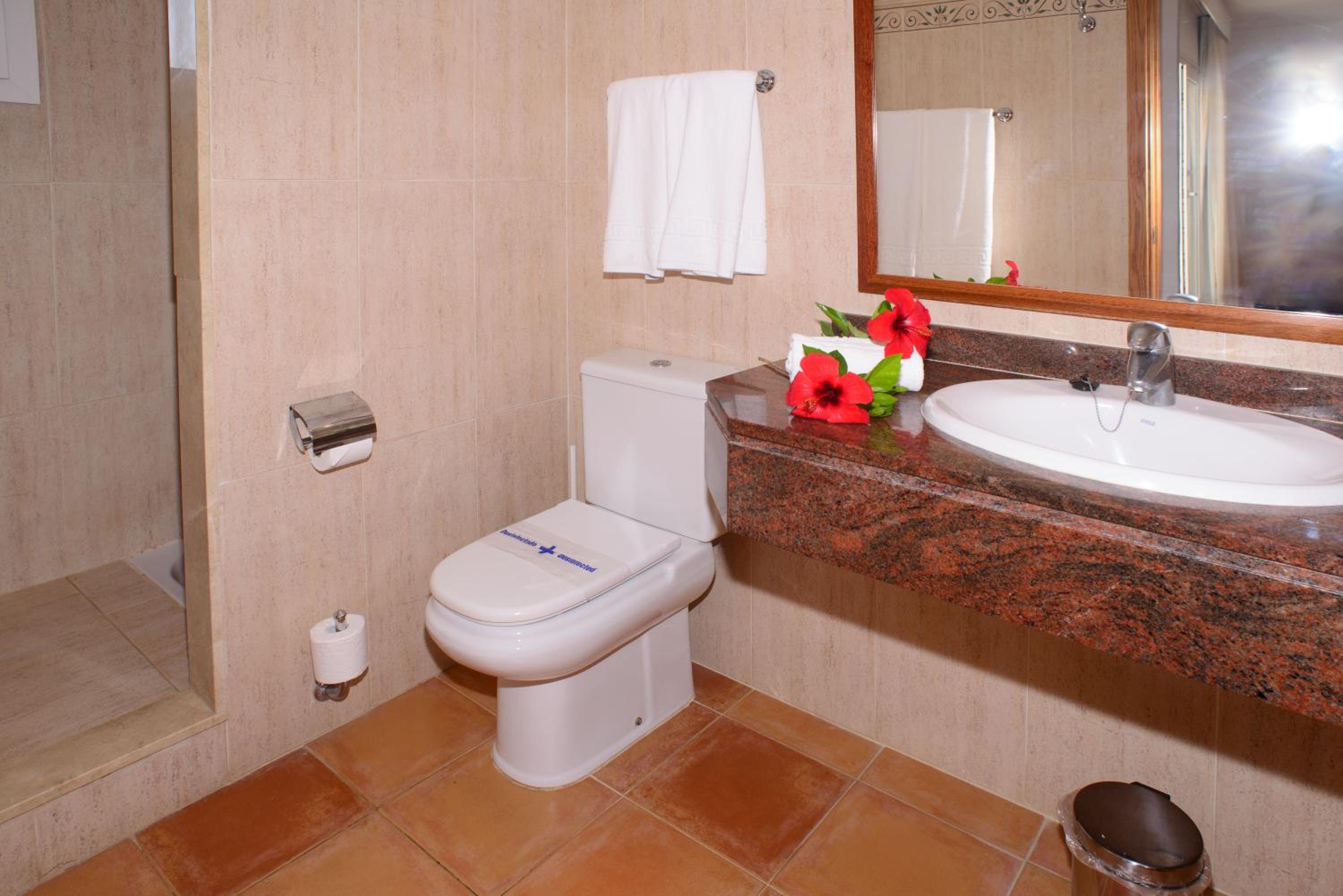 جناح جونيور بإطلالة على الحديقة، Cala Llenya Resort Ibiza Formerly Ola Club Cala Llenya 3/6