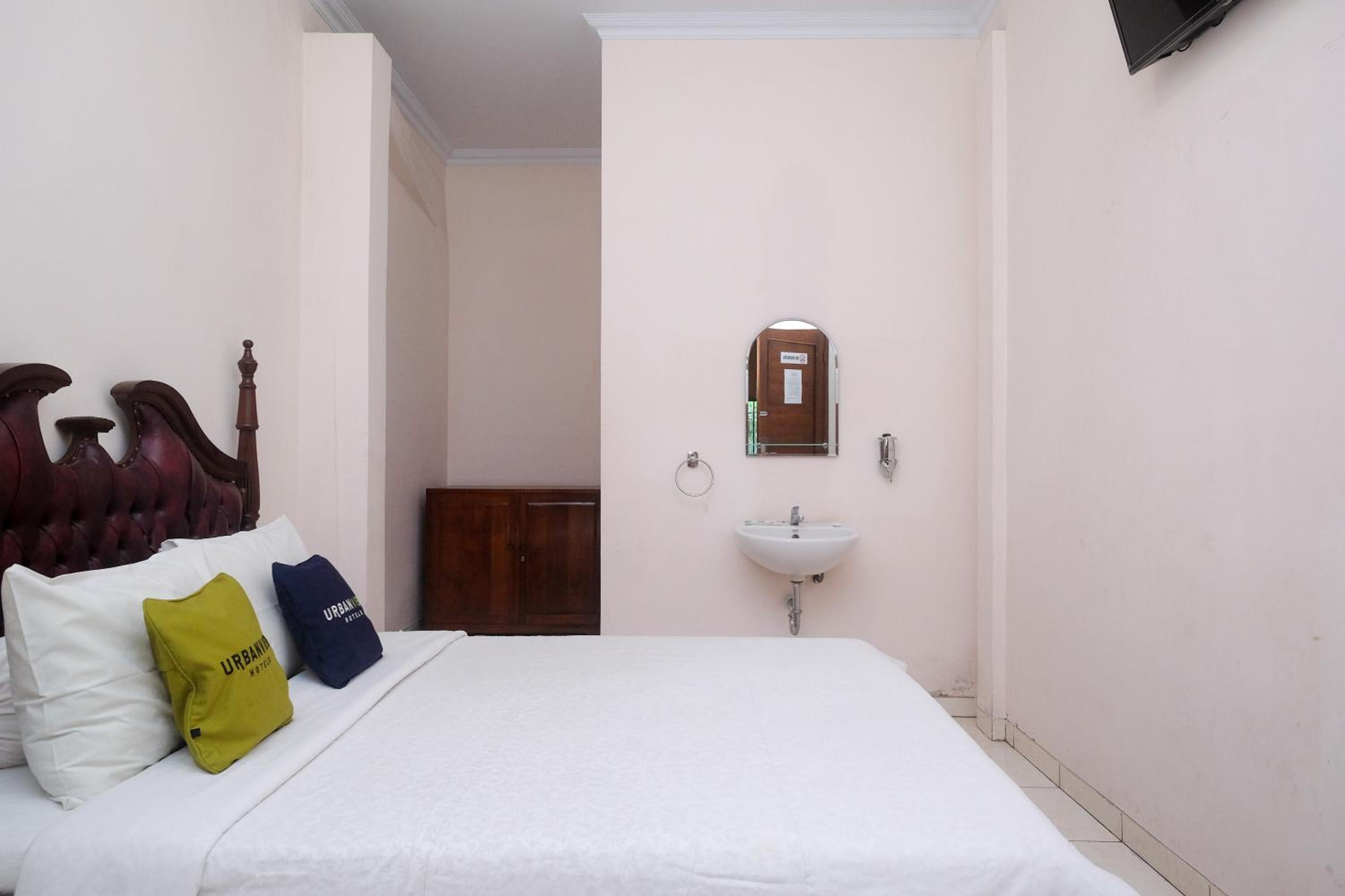 Deluxe, Double Bed