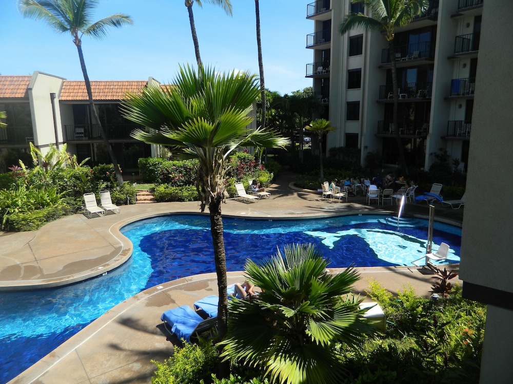 Maui Beach Vacation Club 8/52