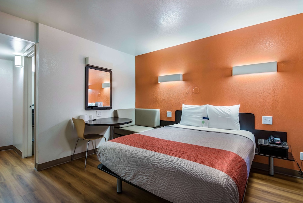 Motel6 Bessemer, AL - Birmingham 34/62
