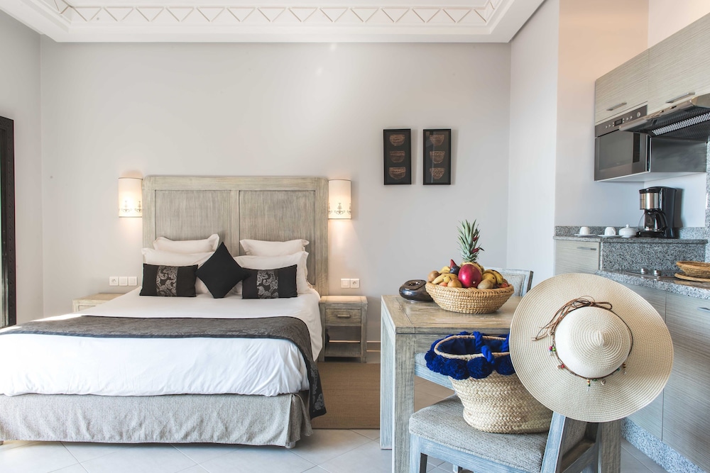 جناح جونيور بسرير كينج، Paradis Plage Surf Yoga Spa Resort 2/5
