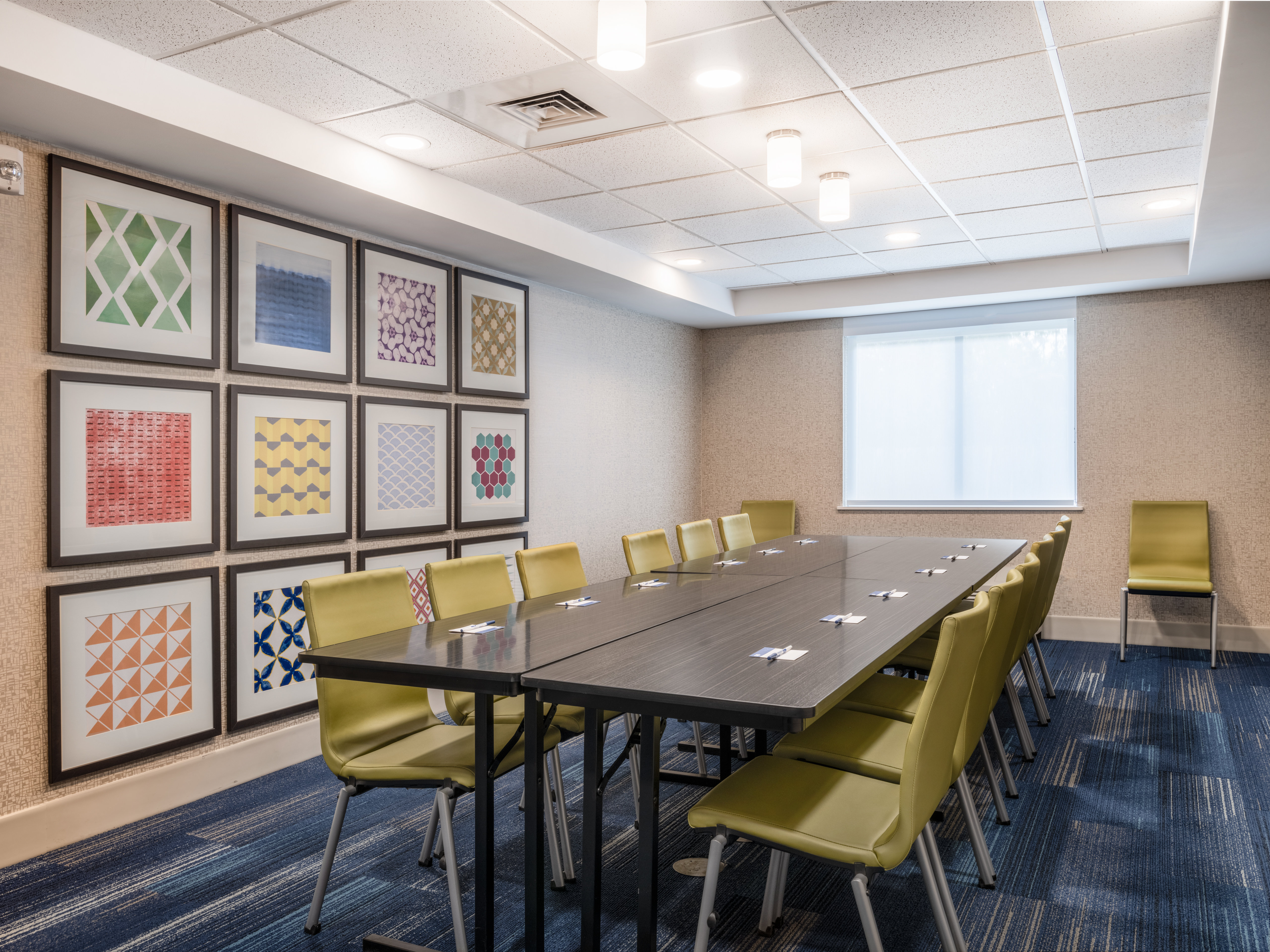 Holiday Inn Express Hotel Suites Beaumont Nw 24/28
