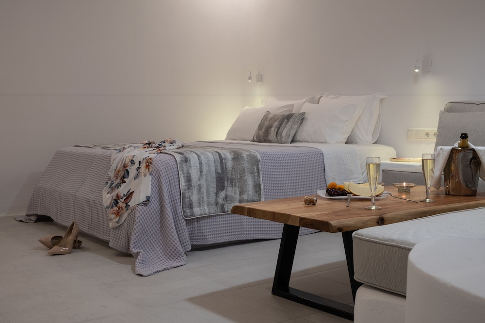 Ambience Suites 54/72