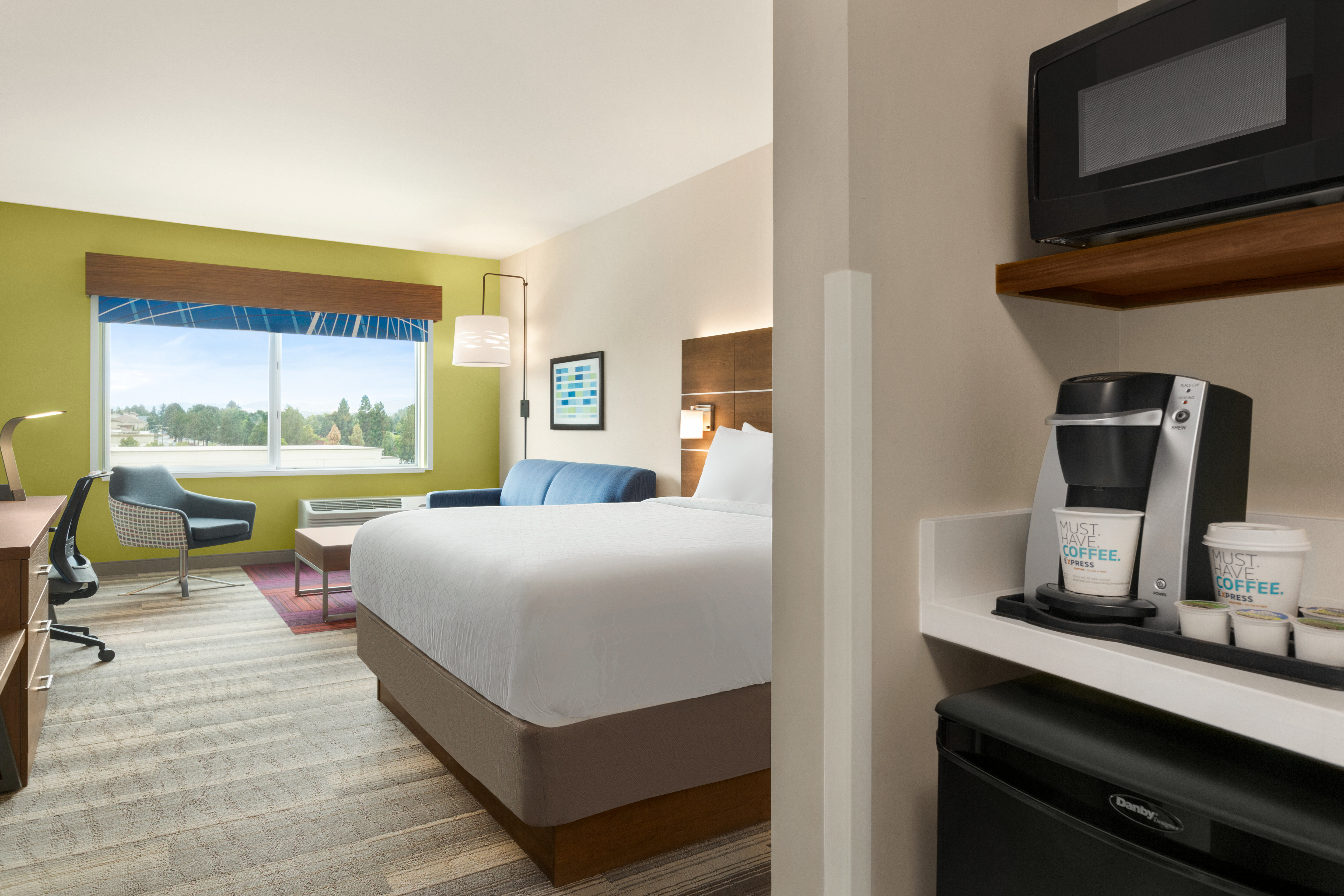 Holiday Inn Express & Suites - Ukiah 80/80