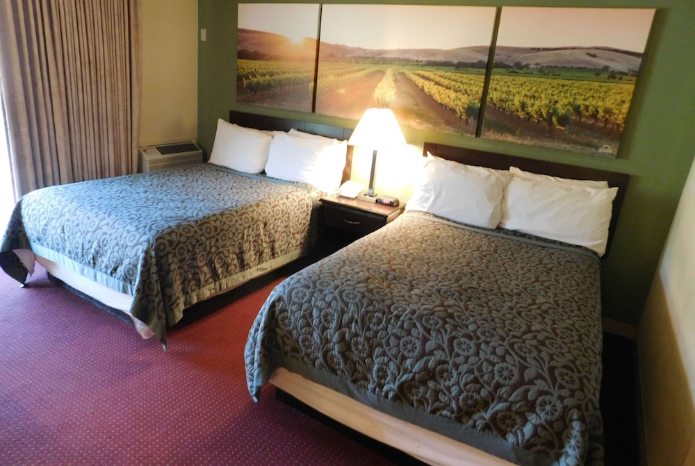 Days Inn by Wyndham Novato/San Francisco 17/50