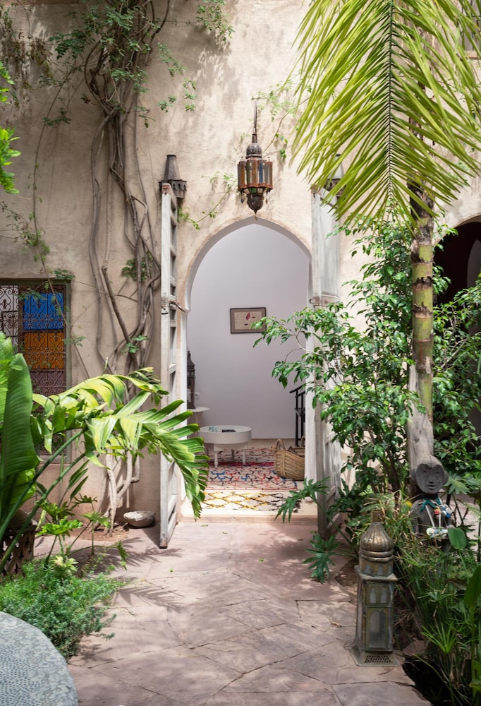 Riad Kbour & Chou 45/50