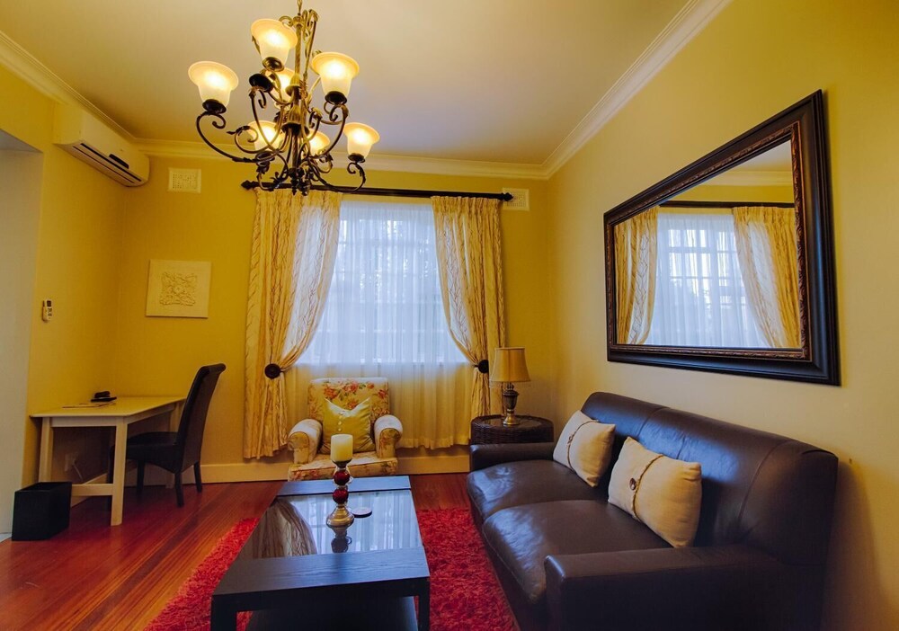 Musgrave Avenue Guest Lodge 31/46