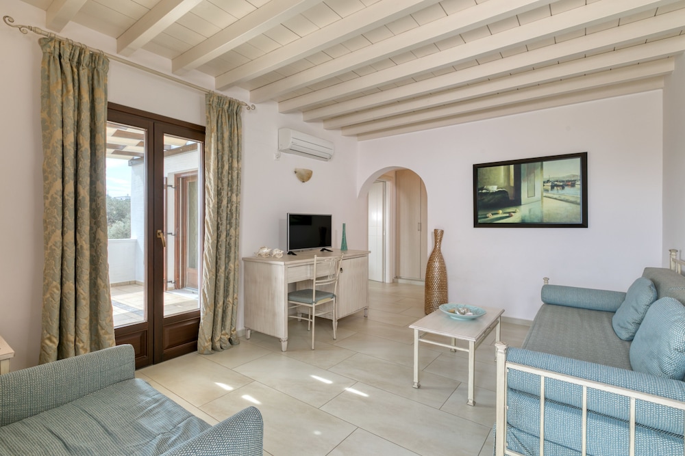 Ostria Inn 32/50