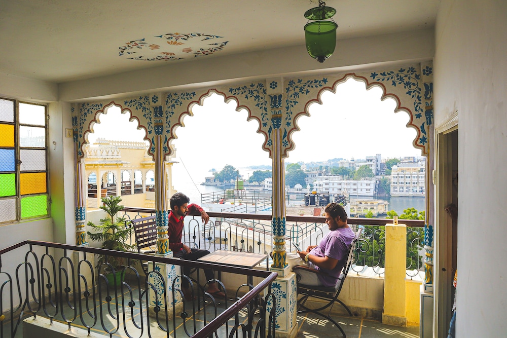 Hotel Lake Ghat Palace، Udaipur 37/53
