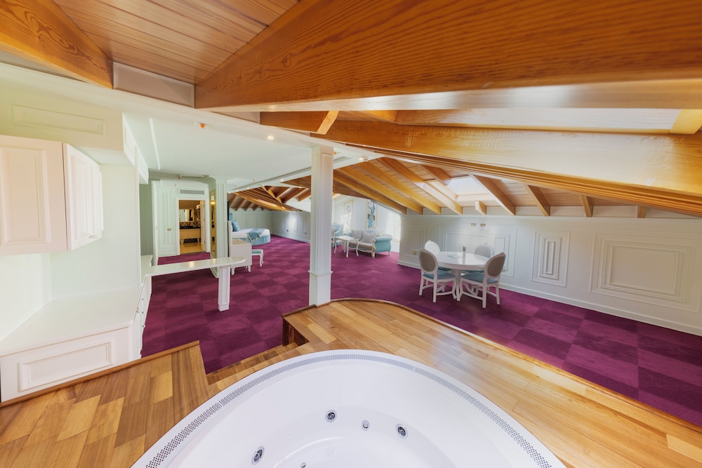 Seven Hills Palace & Spa 72/72
