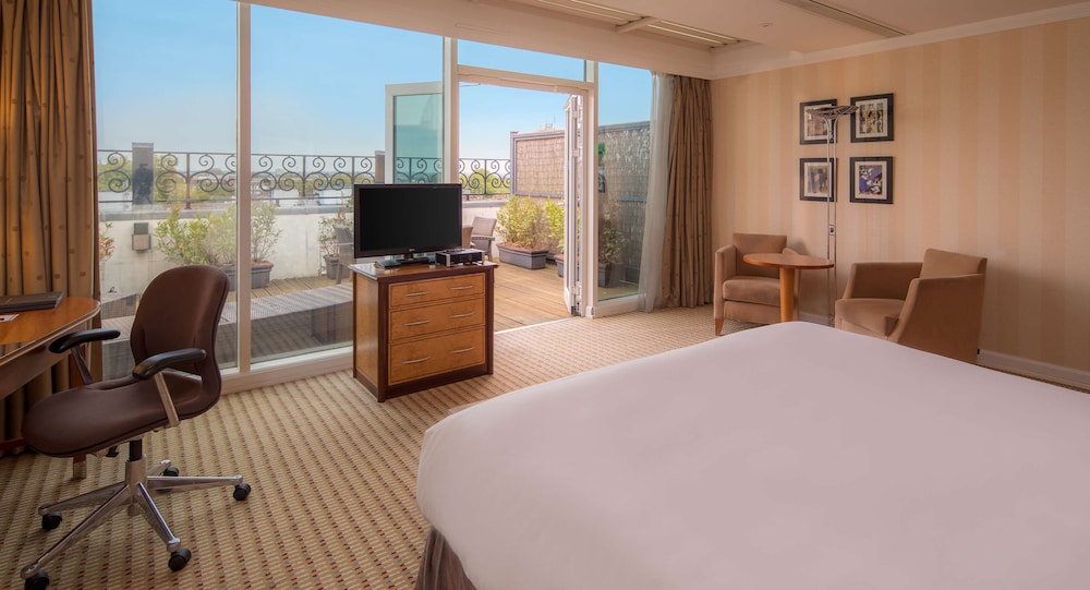 Hilton London Paddington 67/84