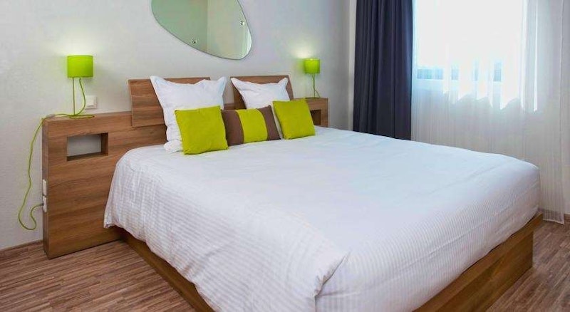 Teneo Apparthotel Bordeaux Merignac Aeroport 3/7
