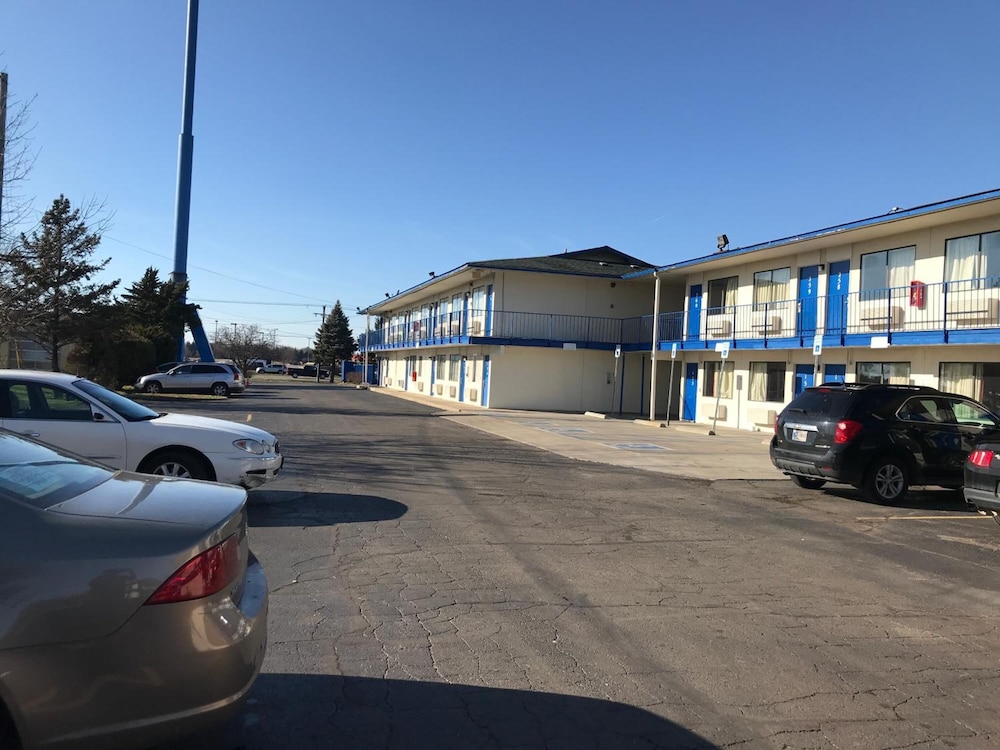 AMERICAS BEST VALUE INN 34/53