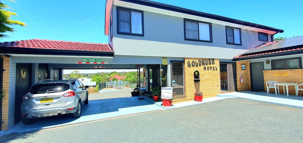 Gold Rush Motel Young 56/59