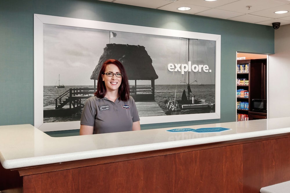 Hampton Inn and Suites Navarre 9/53