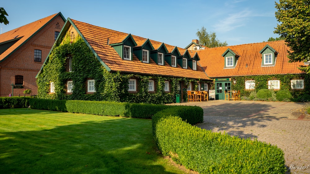 Schloss Luedersburg 39/50