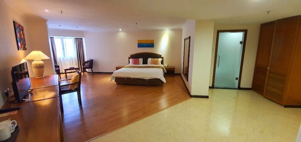 Margherita Plaza Hotel 30/63