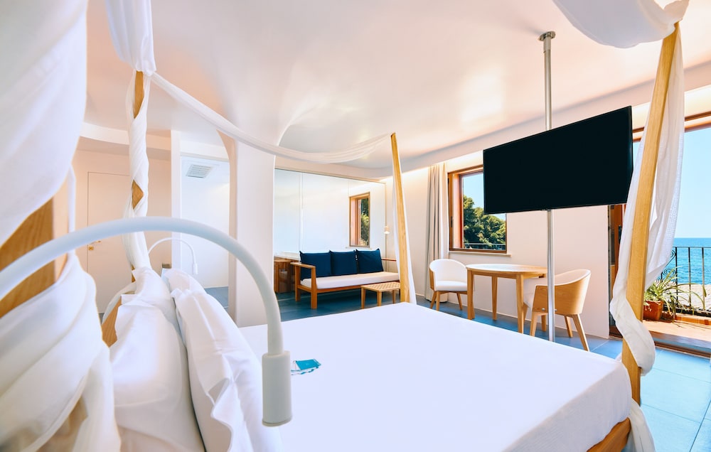 Suite, Hot Tub
