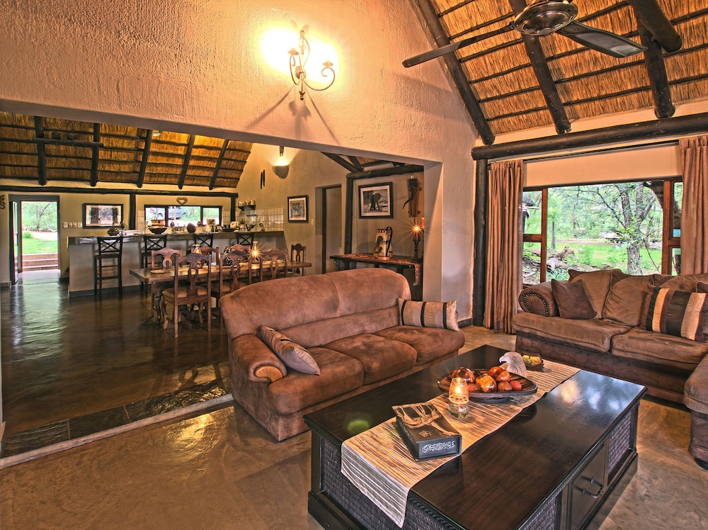 Raptor Retreat Game Lodge 14/24