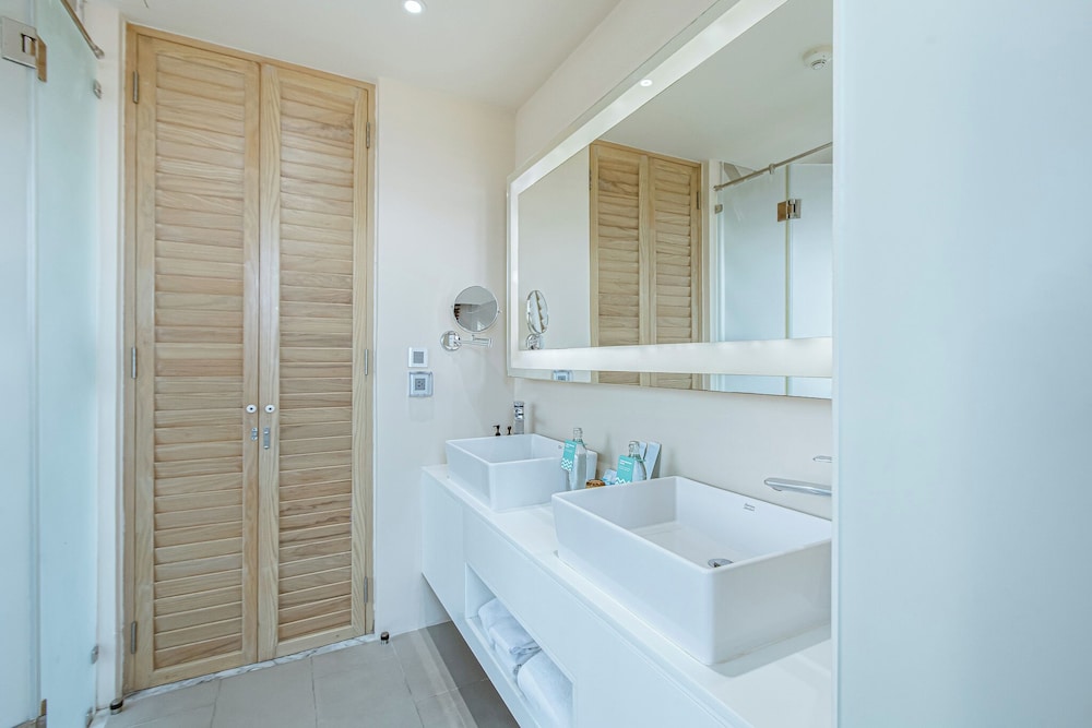 The SIS Kata Resort - Adults Only 50/50